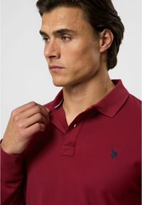 U.S. Polo Assn. BRETT LONG SLEEVE  - Pólóing - tibetan red