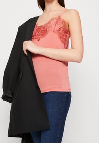 Soaked in Luxury Linne - pink