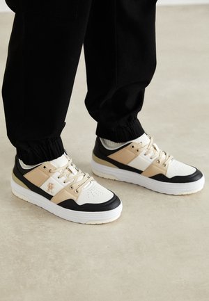 Baskets basses - white