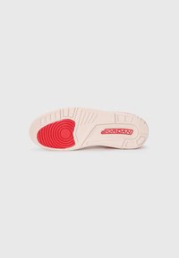 Jordan JORDAN SPIZIKE - Tossud - white/fire red/desert