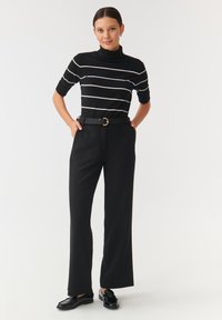 TATUUM Tricou cu imprimeu - black