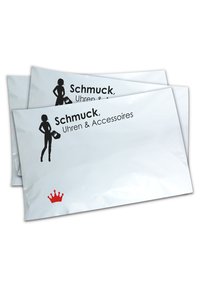 Drie zilveren poly-mailers met zwarte tekst en een silhouetontwerp, gelabeld "Schmuck, Uhren & Accessoires" met een rood kroonpictogram.