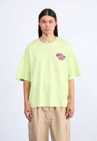 Alpha Industries CANDY CREW - Marškinėliai su spaudiniu - arctic lime