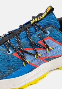 New Balance TEKTREL - Zapatillas de trail running - blue