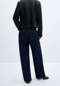 Mango Giacca in similpelle - black