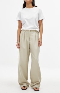 PLEATED WIDE LEG  - Chino-püksid - beige