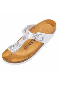 Sandalia flip-flop blanca con una tira metálica en relieve, hebilla plateada ajustable y una plantilla de ante texturizada sobre una suela de corcho marrón claro.