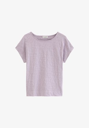 Hellviolettes kurzärmeliges Baumwoll-T-Shirt mit rundem Ausschnitt und lockerem Schnitt, flach auf einem weißen Hintergrund liegend dargestellt.