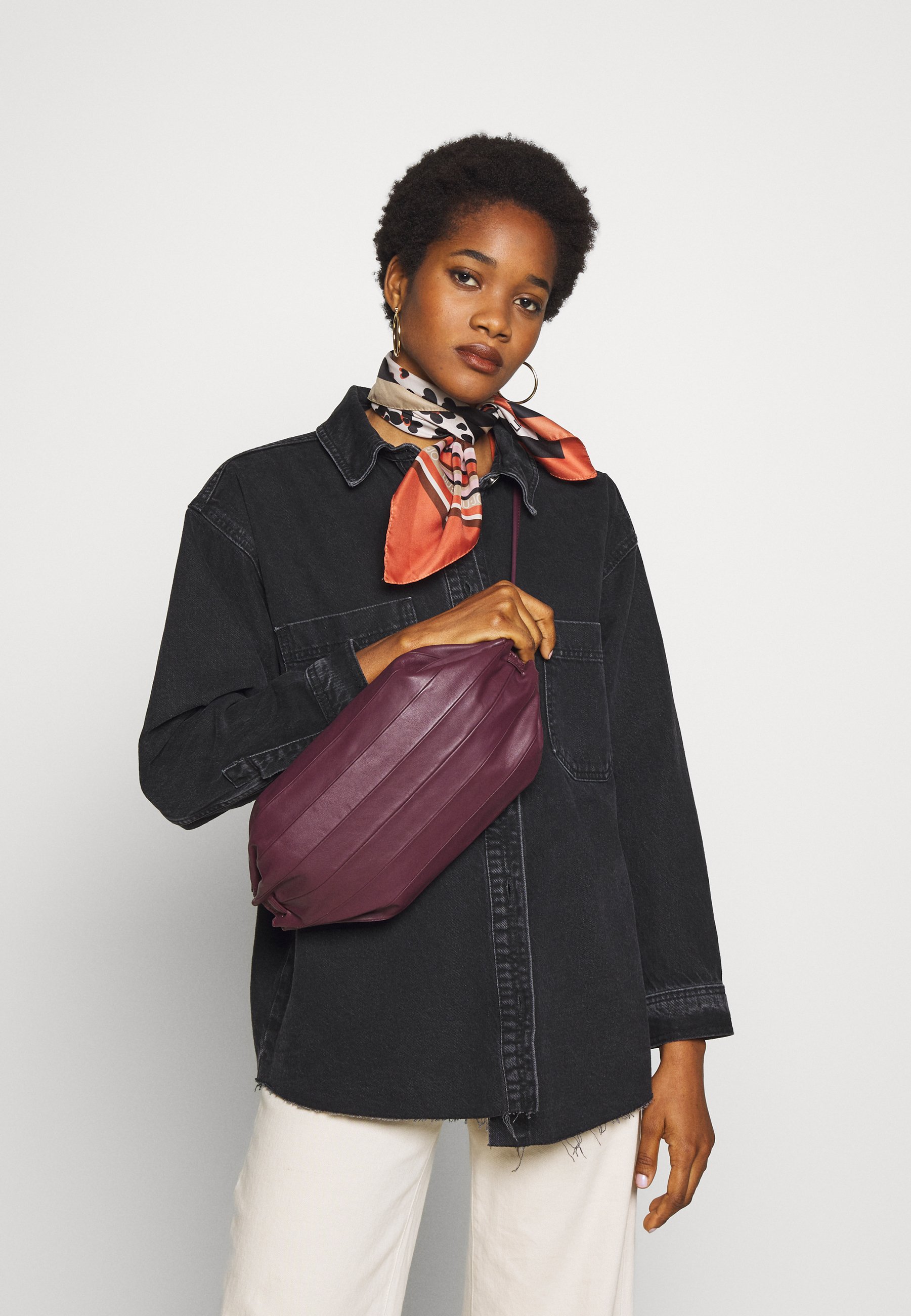 KARLA BAG Handväska wine red KARLA BAG Handväska wine red