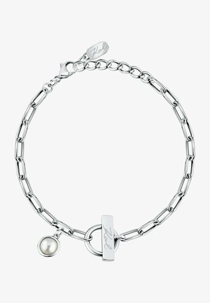 Bracciale in argento con chiusura a toggles, incisa con "Karl" e un piccolo charm a forma di perla rotonda attaccato. Finitura liscia e lucida.