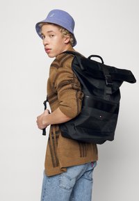 Levi's® 512™ SLIM TAPER LOW BALL - Calças de ganga justas - wolf horizon