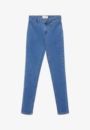 Jeans aderenti a vita alta blu con bottoni e cerniera frontali, due tasche frontali e passanti per cintura, etichetta della taglia visibile all'interno della cintura in vita.