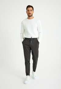 Just Like You REGULAR FIT JOGGER - Broek - anthracite