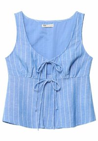 Modrý bezrukávový top s V-výstřihem, který má bílé vertikální pruhy, detail ve přední části na zavázání a nažehlený pas pro přiléhavý střih.