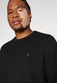 Tommy Hilfiger SLIM FIT TEE - Topper langermet - black