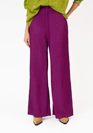 AN'GE ELASTIC AND FLUID - Pantalon classique - violine