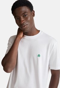 United Colors of Benetton Jednoduché tričko - white
