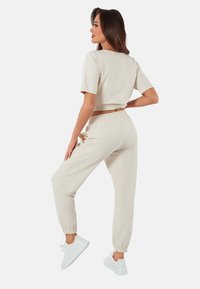 Italian Fashion - Spodnie materiałowe