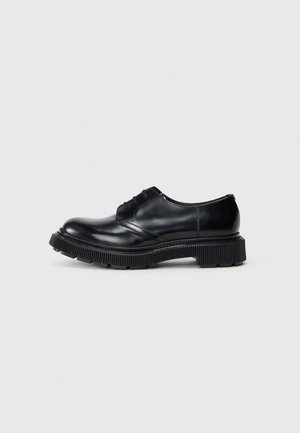 TYPE 132 UNISEX - Oksfordki