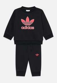 Nevybráno, black/lucid red