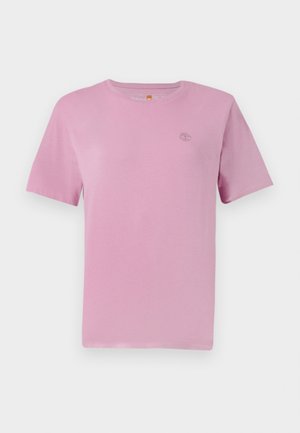 Rožinė, trumpomis rankovėmis medvilninė marškinėlių su mažuoju siuvinėtu logotipu ant krūtinės. Lygi tekstūra ir klasikinio apvalaus iškirpimo dizainas.