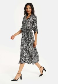 Liquorish LEOPARD THROUGH MIDI - Day dress - black