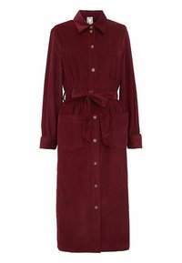 Robe chemise bordeaux en velours côtelé, avec des manches longues, une taille ceinturée, deux poches avant et un col.