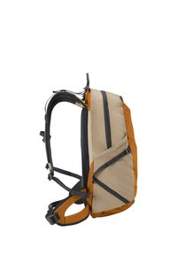 Mochila bicolor beige y naranja con correas negras y acolchado de malla, mostrada de lado sobre un fondo blanco.