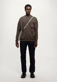Armani Exchange Mikina - black olive