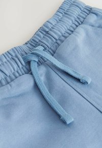 Non sélectionné, mid blue
