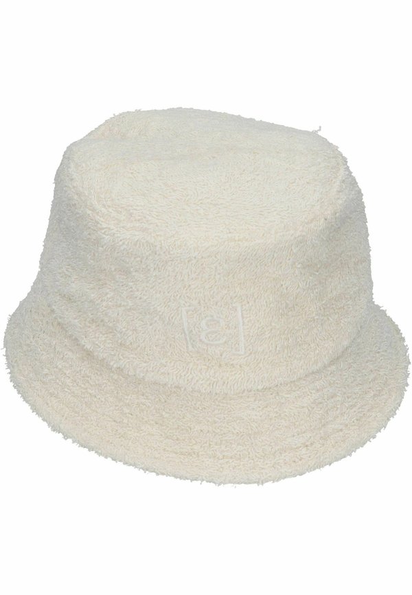 BUCKET  - Hut - nature