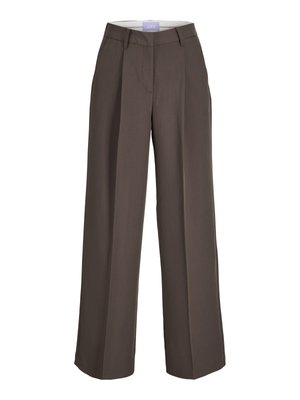 Pantaloni a gamba larga in tessuto marrone, con vita alta, pieghe frontali e una texture liscia. Include passanti per cintura per un tocco di dettaglio in più.