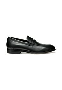 Mocassino in pelle nera con finitura liscia, tacco basso a fascetta e una fascia decorativa superiore. Presenta una punta arrotondata e dettagli di cucitura.