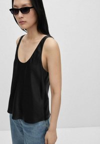 Mango Top - black
