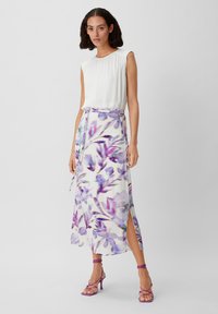 comma MIDI MIT ALLOVER PRINT - Gonna a campana - weiß