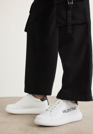 BOUNCE - Baskets basses - white/black