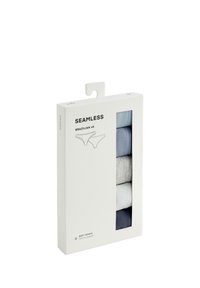 Nahtloser brasilianischer Unterwäscheset, fünf Teile in verschiedenen Blau-, Grau- und Weißtönen, weiches Gefühl, verpackt in einer weißen Box mit Aufhängeetikett.