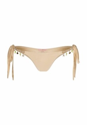 Parte inferiore di bikini beige con lacci in satin, decorata con charm e perline. Presenta una texture liscia e un design a vita bassa.