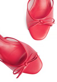 NA-KD Sandaalid - red