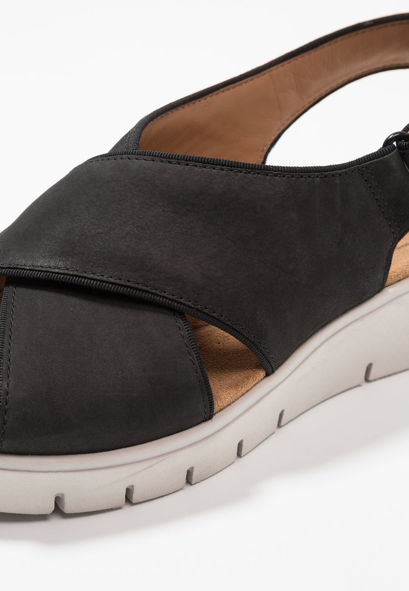 Clarks KARELY SUN - Keilsandalette - black/schwarz - Zalando.de