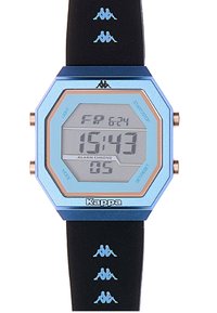 Digital klocka med oktagonal blå kapsling, svart gummiband och ljusblå detaljer. Visar tid, alarm och kronograffunktioner.