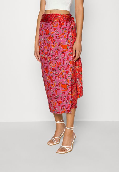 PC8140 - Demi Trousers - Kangaroo Brown
