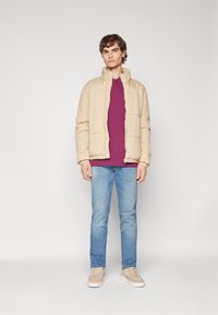 Tommy Jeans SLIM PLACKET  - Polo - valley grape