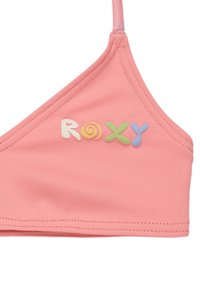 Růžový trojúhelníkový bikiny top vyrobený z hladké látky. Obsahuje barevné logo "ROXY" a nastavitelné ramínka. Šité švy podél okrajů.