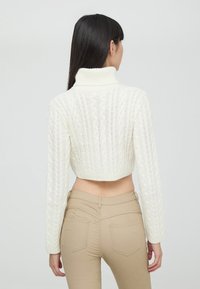 Terranova CROP DOLCEVITA CON TRECCE
 - Maglione - bianco lana