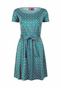 Abito a maniche corte in tessuto teal con motivi a diamante arancioni e gialli, presenta una vita arricciata e un dettaglio a fiocco davanti.