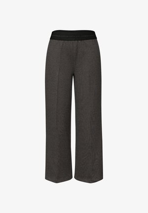 Pantaloni ampi di colore grigio scuro con texture, vita elasticizzata nera, taglio dritto, senza tasche visibili o decorazioni.