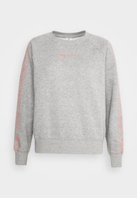 Felpa grigia realizzata in misto cotone, con maniche raglan, polsini e orlo a coste, e con logo rosa e righe lungo le maniche.