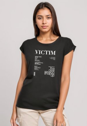 CLASSIC ROLL UP VICTIM - Print T-shirt - black