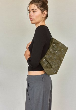 Stradivarius, EMBROIDERED CLUTCH BAG - Pochette - khaki